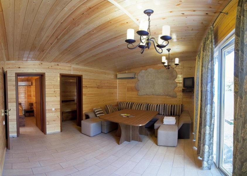 Marco Polo Hotel Ulʼyanovka Εξωτερικό φωτογραφία
